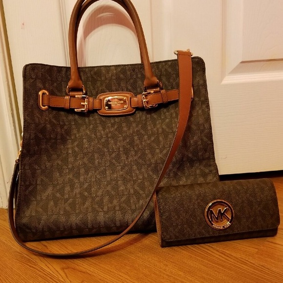 👜👛Michael Kors Purse and Wallet Set👛👜😍 - Picture 2 of 5